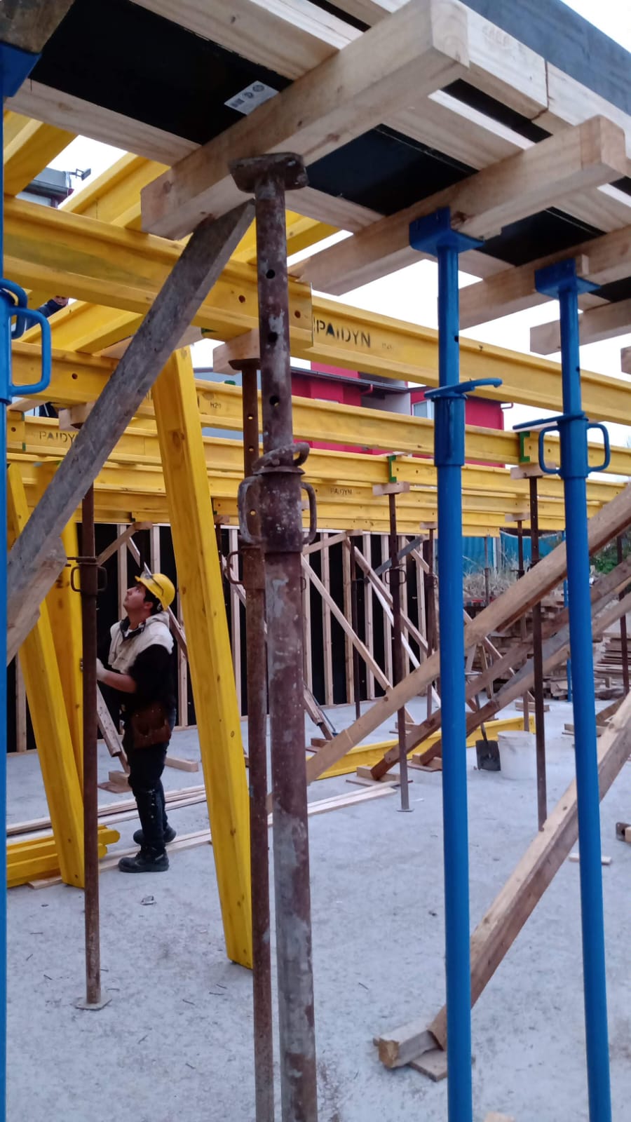 Trabajo LT Construcciones 28