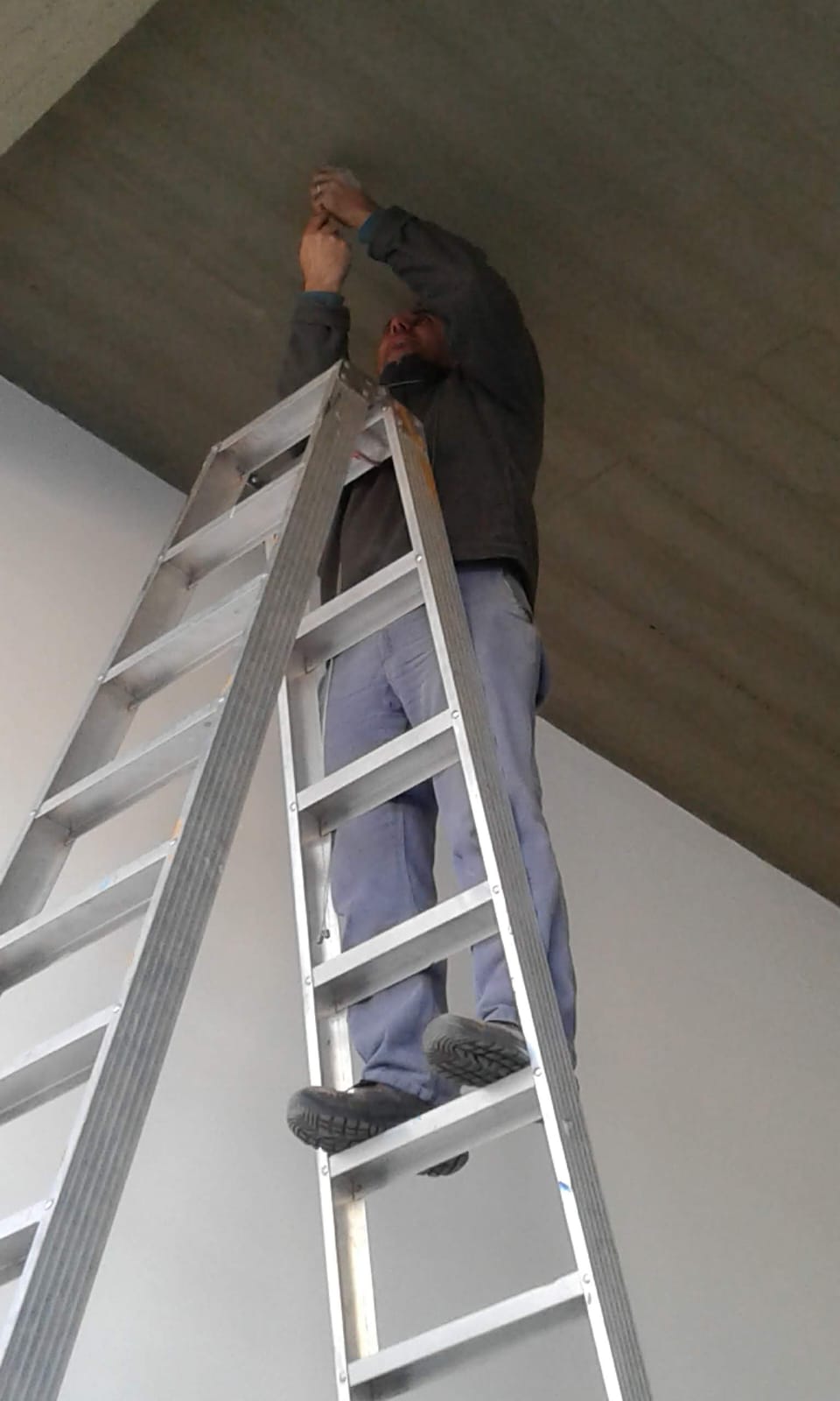 Trabajo eléctrico Luz Mar 4