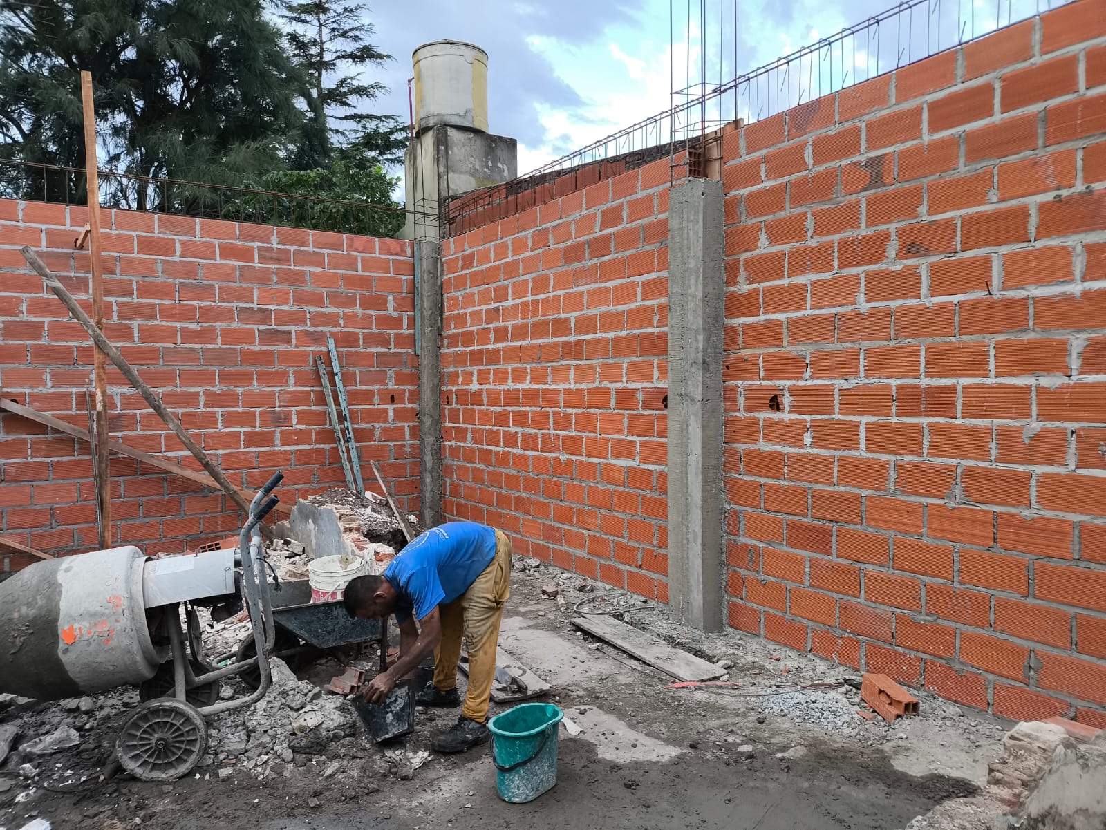 Construcción B23