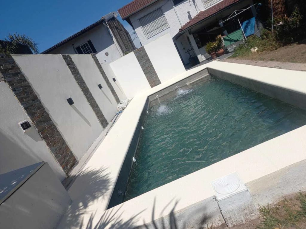 Piscina B6