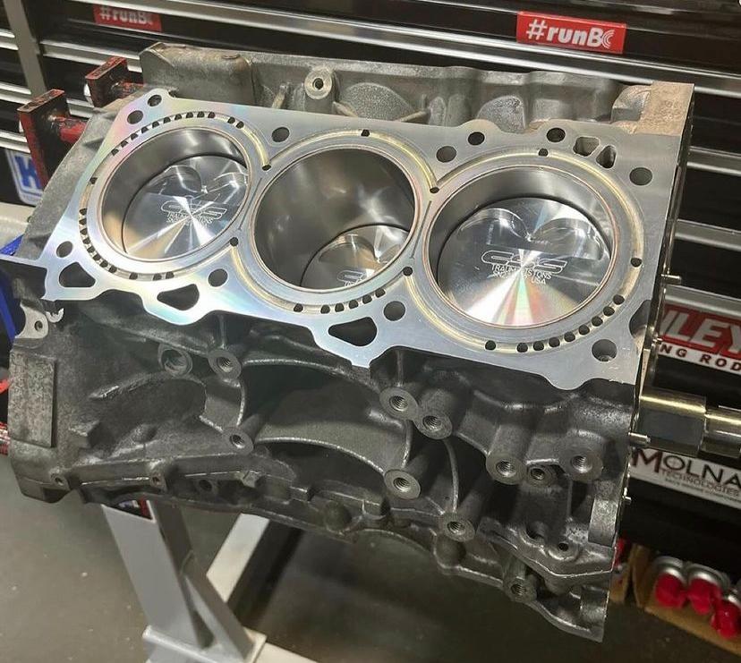 Trabajo de reparación de motor 3
